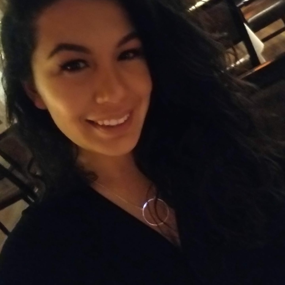 Meet your Posher, Mia